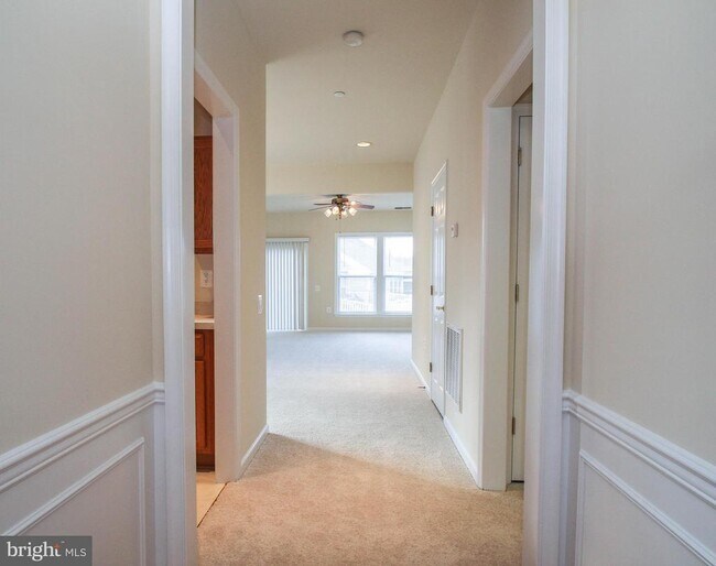 Building Photo - 11 Harborton Ln