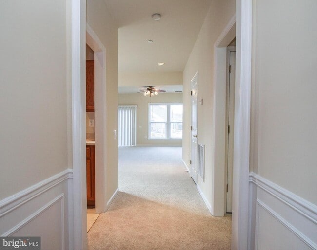 Foto del edificio - 11 Harborton Ln