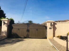 Building Photo - 1191 Capri Dr