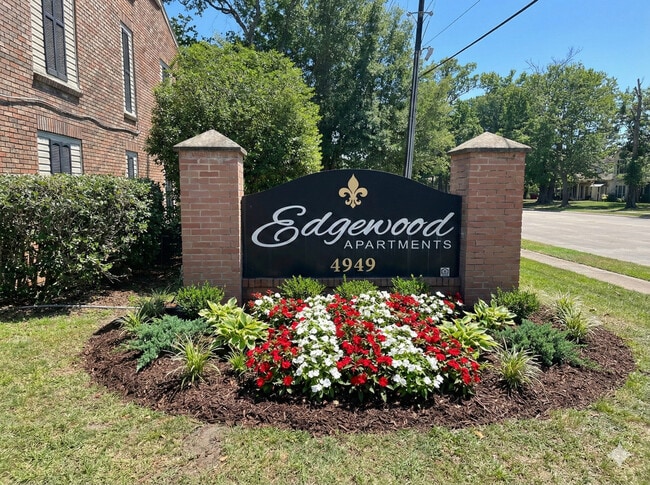Building Photo - Edgewood Apartments
