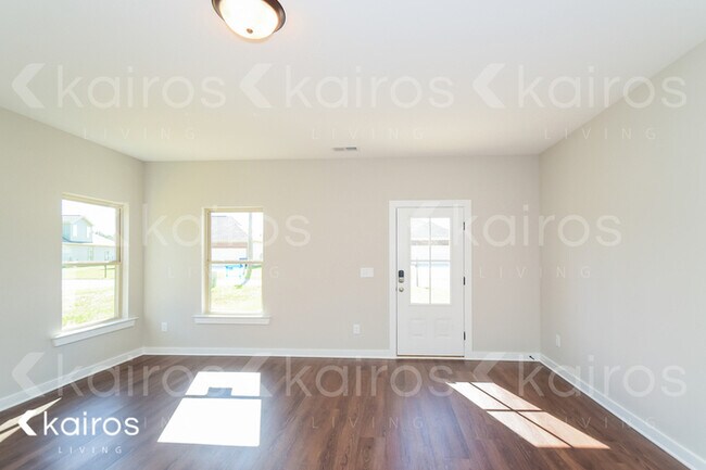 Building Photo - 46 HAWK LN