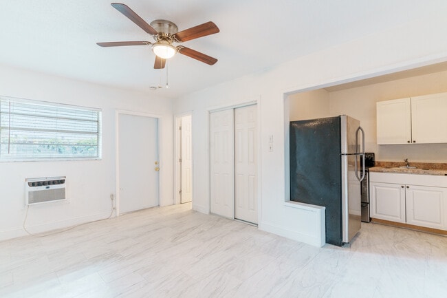Foto del edificio - 5932 Pierce St