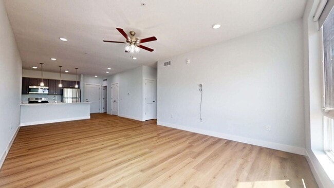 Interior Photo - 2414 N Neil