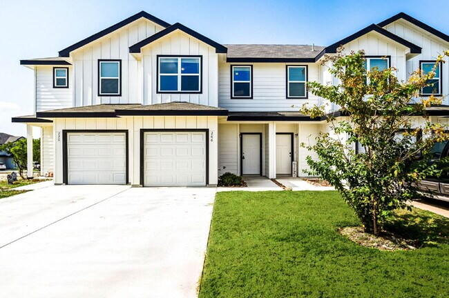 Foto del edificio - LOWEST PRICED!!!!!