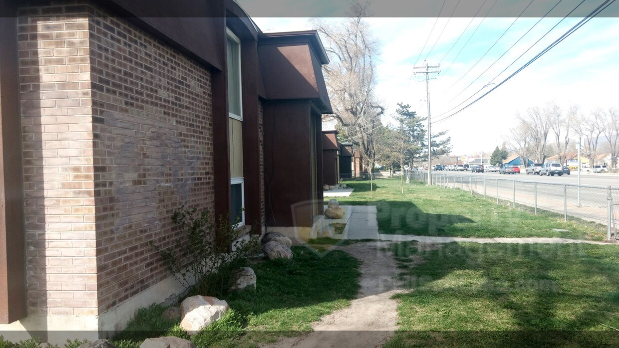 Primary Photo - 2554 S Redwood Rd