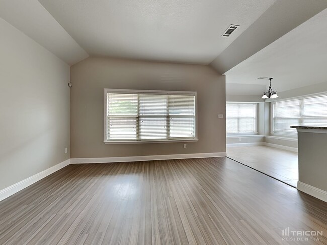 Building Photo - 3016 Mill Creek Way