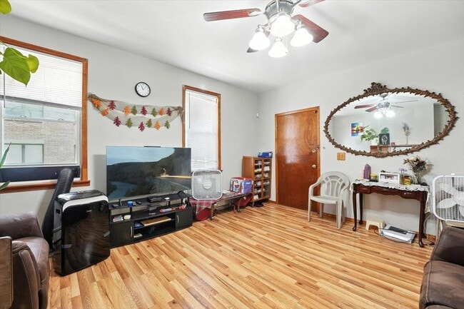 Foto del edificio - 175 Van Winkle Ave