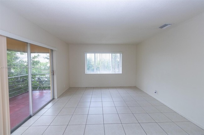 Building Photo - 8900 NW 38th Dr
