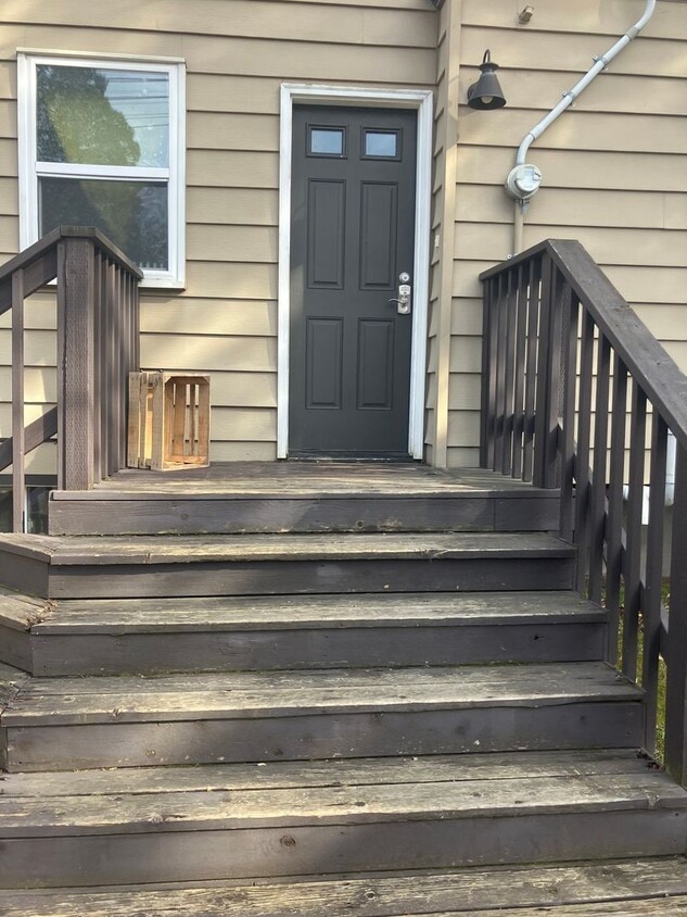 NE Rosa Parks Way (3106) - NE Rosa Parks Way (3106)