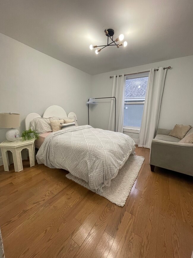 Photo du bâtiment - 740 Lorne Av