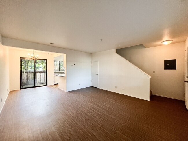 Foto del edificio - 2460 Old Sonoma Rd