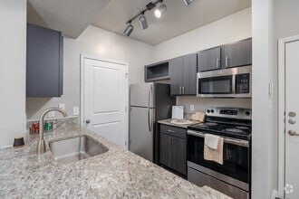 Building Photo - Highland Walk Apartments