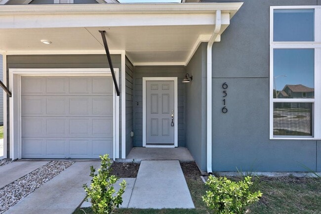 Building Photo - 6516 Blakely Bnd