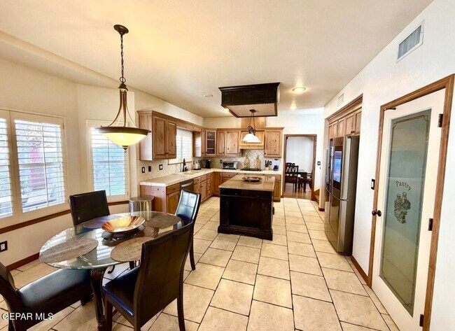 Foto del edificio - 12267 Bronco Buster Ln