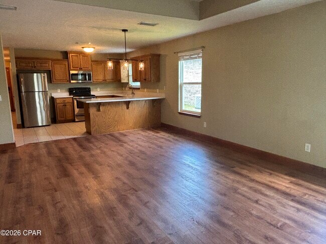 Foto del edificio - 4701 Deerfield Dr