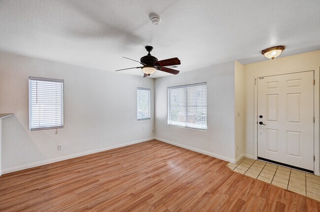 Foto del edificio - 9065 Diamond Bridge Ave