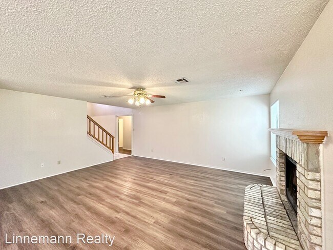 Building Photo - 5 br, 2.5 bath House - 606 Bowen Avenue