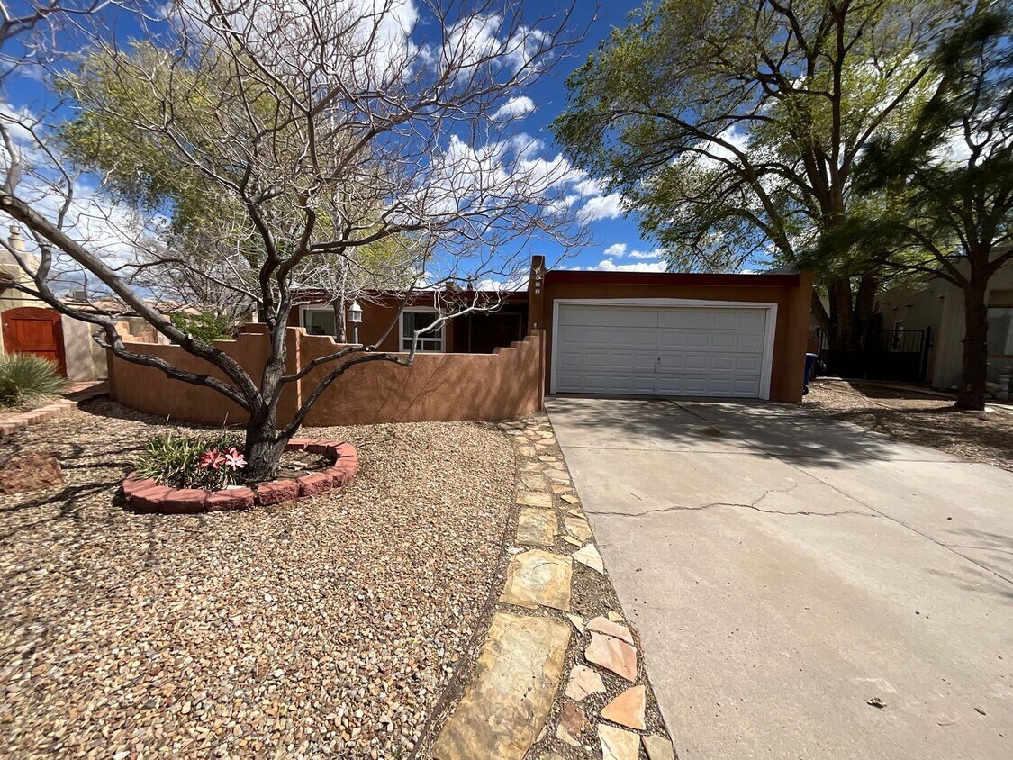 3 Bedroom Single Story Home Available Near... Alquileres en