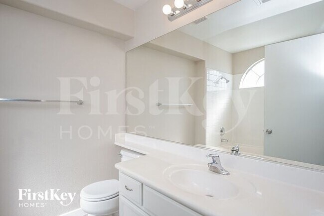 Foto del edificio - 1605 Silver Knoll Ave