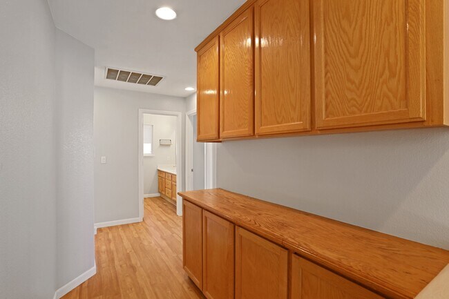 Foto del edificio - 2902 Campbell Ln
