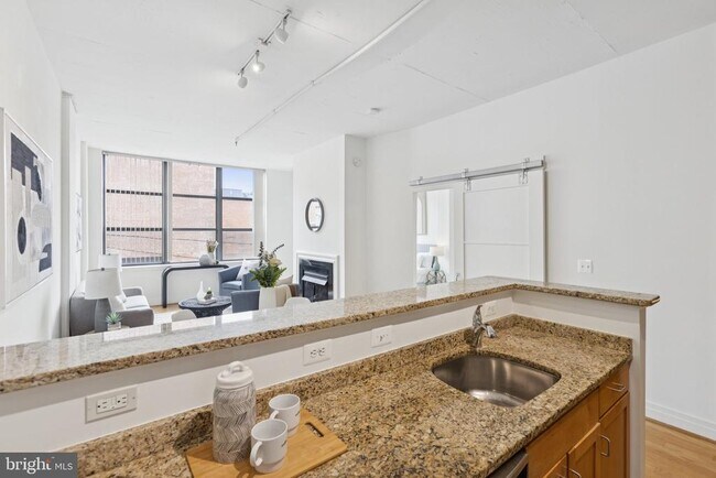 Foto del edificio - 2020 12th St NW