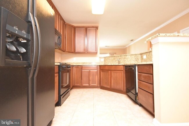 Building Photo - 9711 Handerson Pl