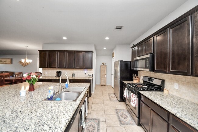 Building Photo - 3030 Dripping Springs Ct