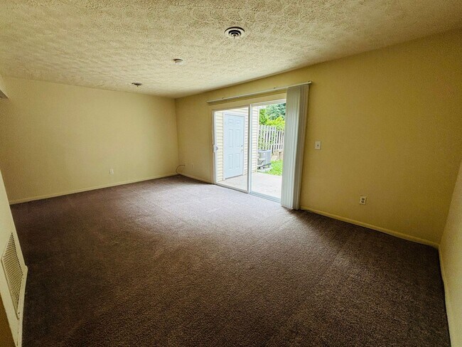 Building Photo - 307 Fairfax Rd