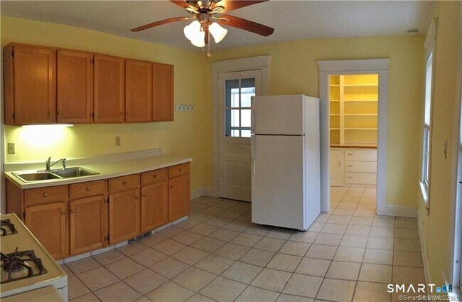 Foto del edificio - 28 Grove St