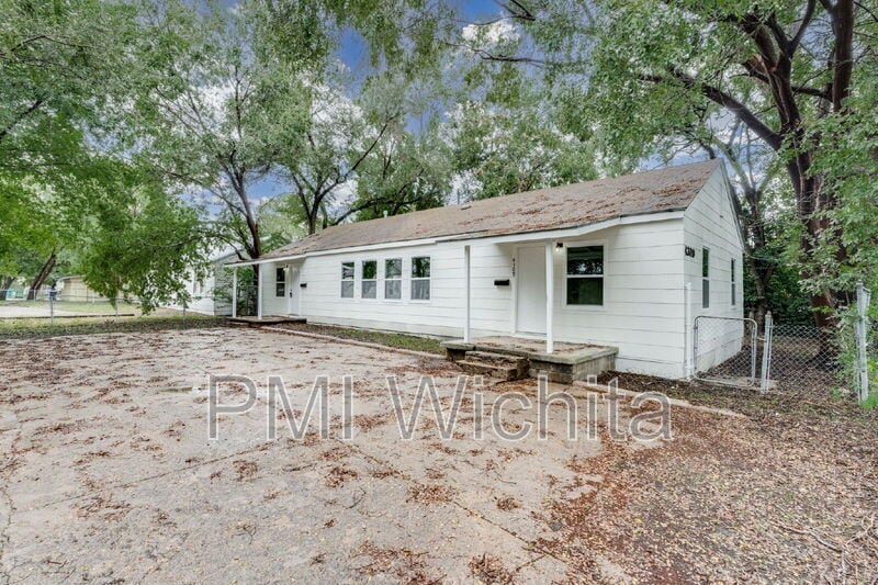 Foto principal - 4311 E Lincoln St