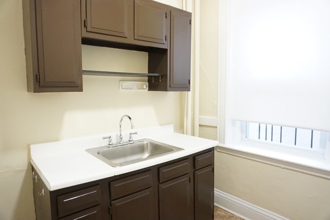 Building Photo - 91 Gordon St