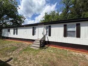 Building Photo - 644 Limerick Rd