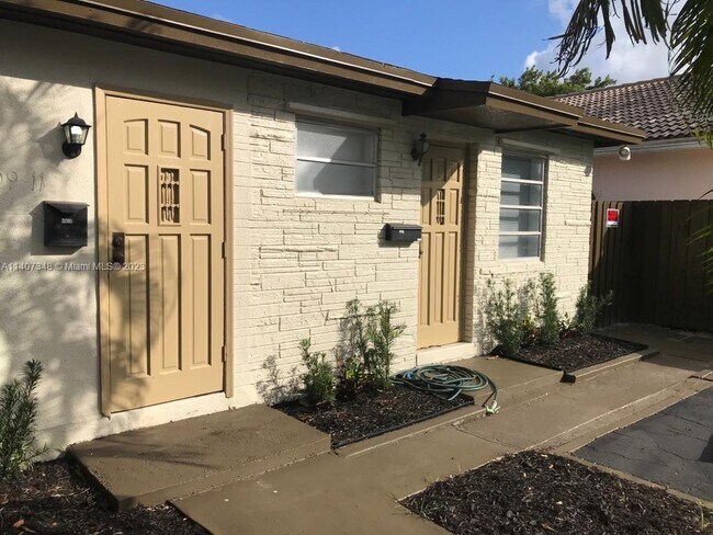 Foto del edificio - 2109 N 17th Ct