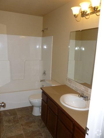 Bathroom - Reed Townhomes