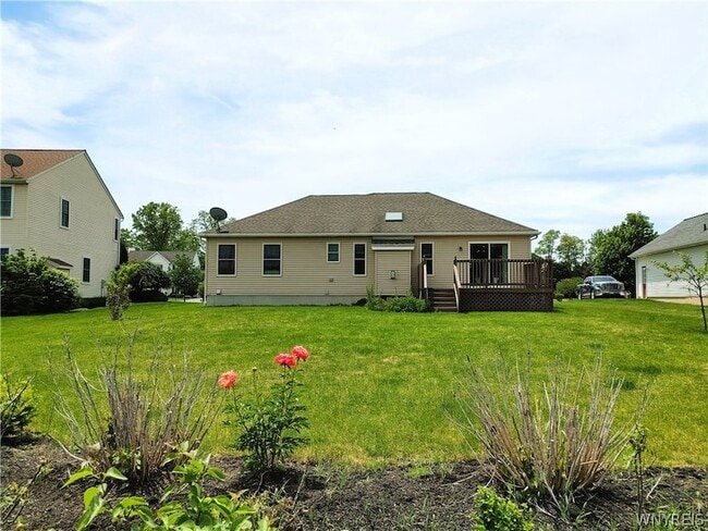Building Photo - 441 Riverwalk Dr