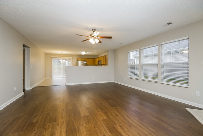 Foto del edificio - 3460 Chandler Cove Way