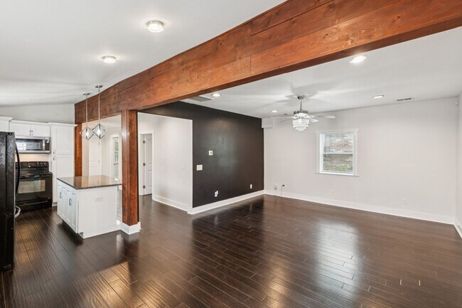 Foto del edificio - North Nashville Bungalow