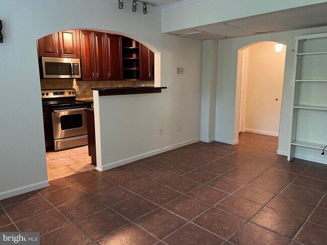 Foto del edificio - 1741 N Troy St
