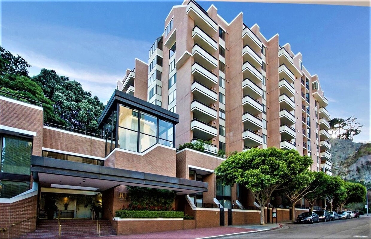 Photo - Luxury Condo ,with Great Space and Light at 101 Lombard