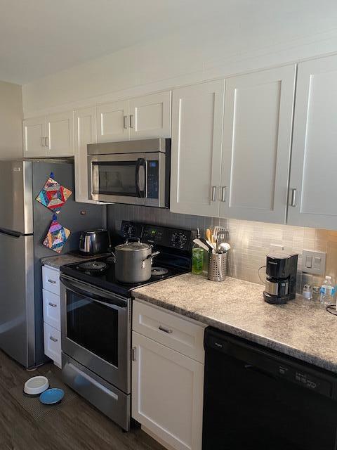 Foto del edificio - 1640 Greenview Dr