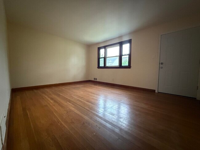 Foto del edificio - 238 Pandolfi Ave