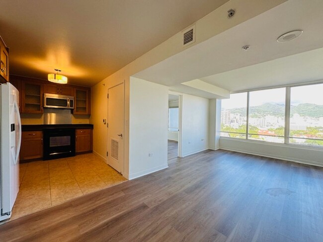 Building Photo - 2 Bedroom, 2 Bathroom, 1 Parking (Pacifica...