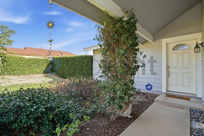 Foto del edificio - 2134 Latham St