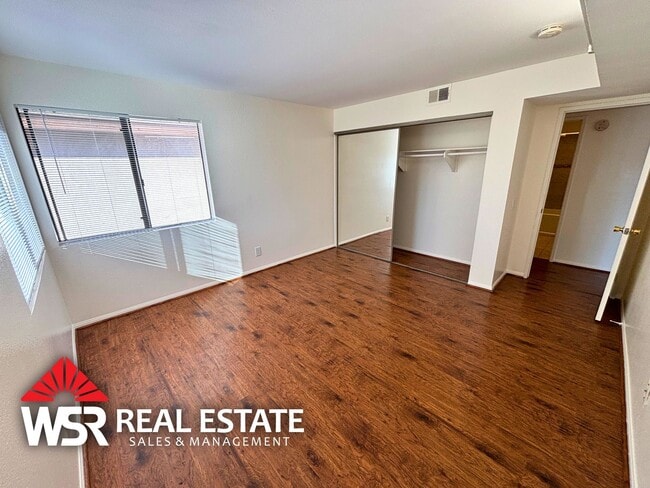 Foto del edificio - Upper-Level Condo In Gated Community!