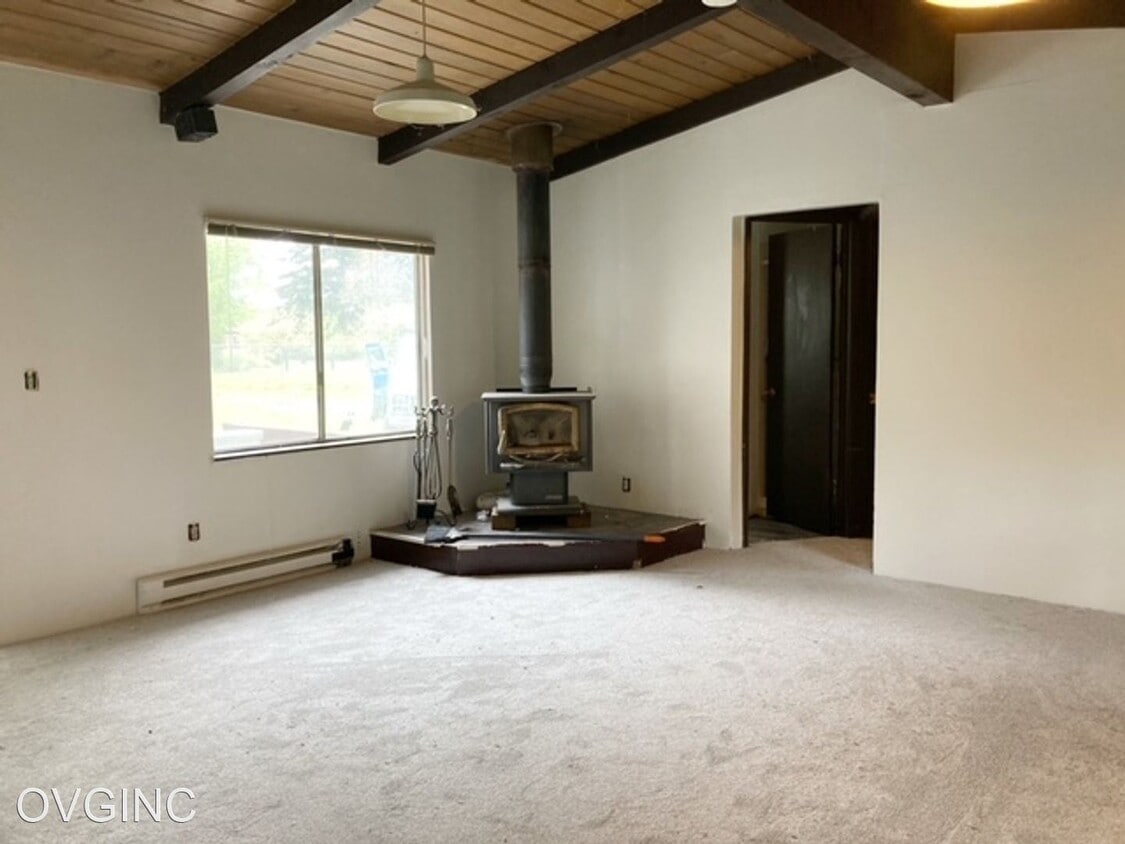 3 br, 2 bath House E 1851 ISLAND LAKE ROAD House for Rent in