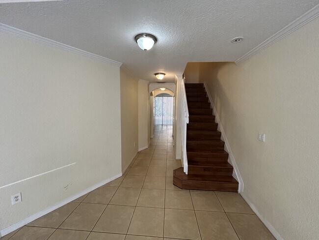 Building Photo - 2279 Anchor Ct