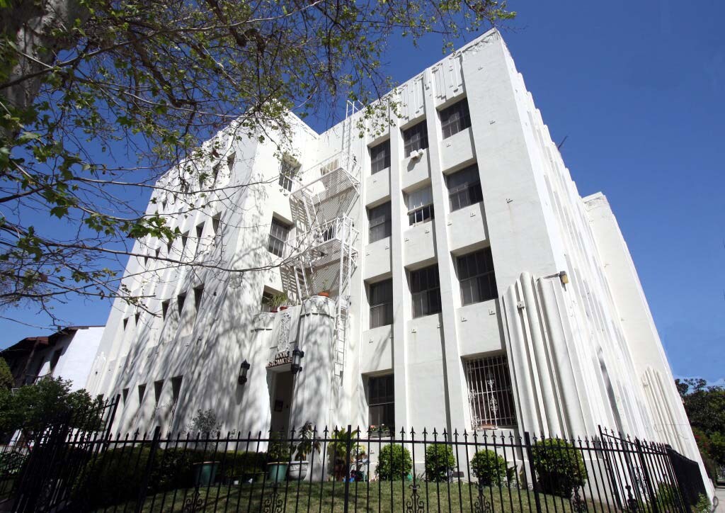 Foto principal - 100 N Sycamore Ave