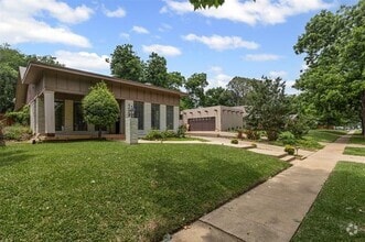 Building Photo - 1836 Hillcrest St