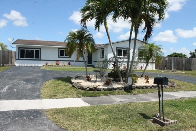 Building Photo - 27665 SW 163rd Ave