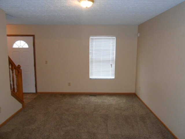 Foto del edificio - 3306 Bidlington Dr